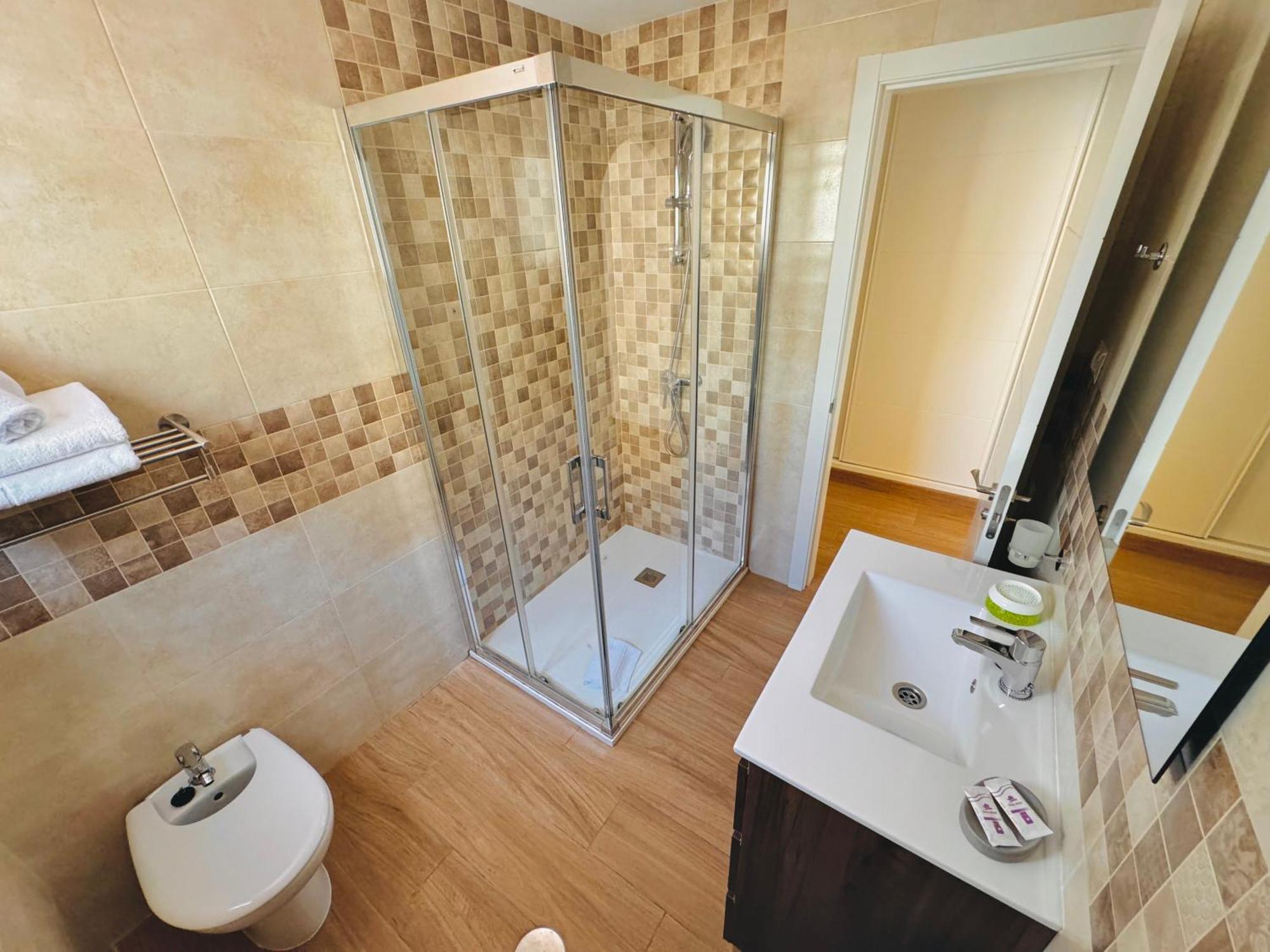 Pueblo Evita Premium Suites Benalmádena Exterior photo