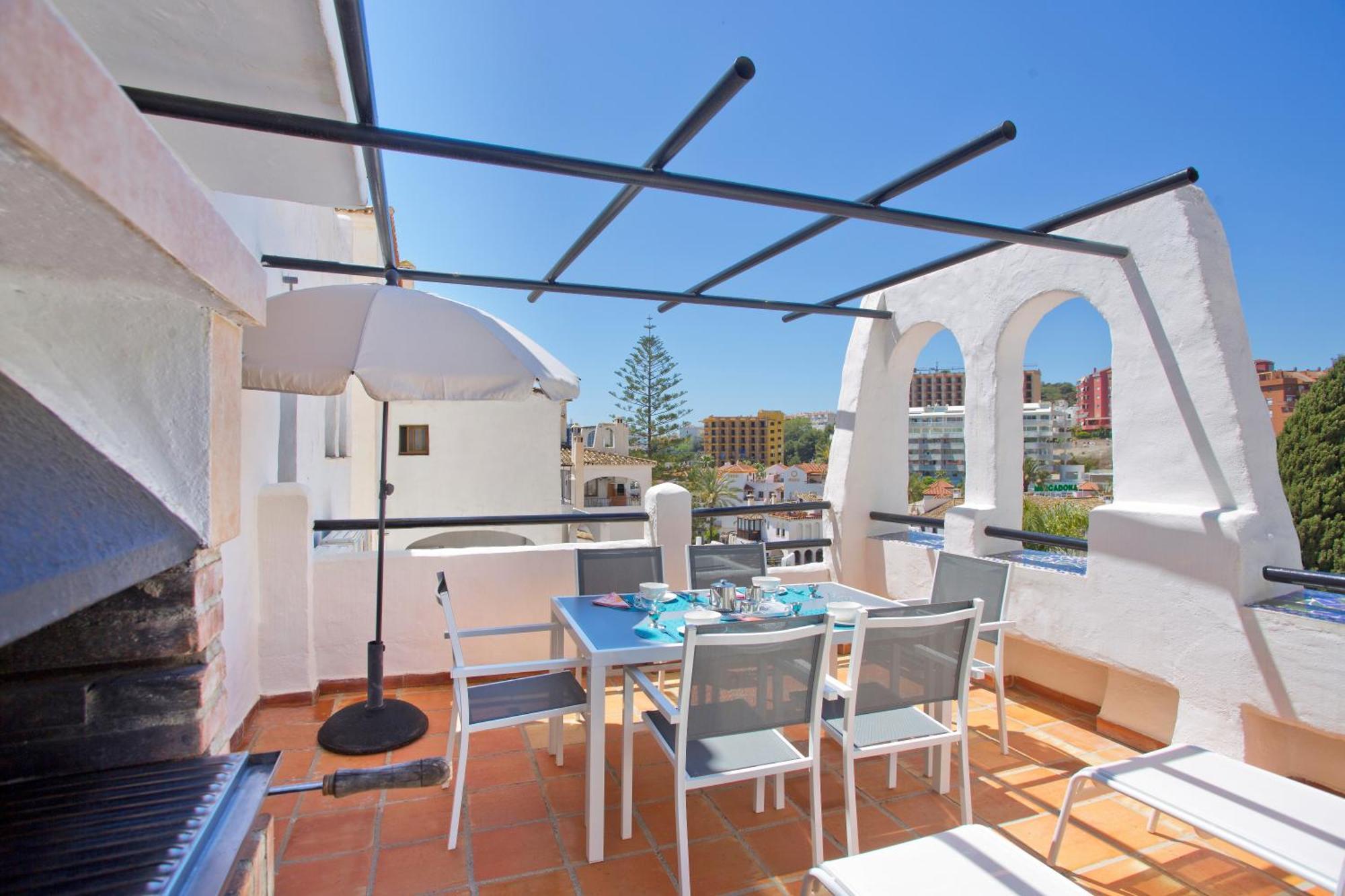 Pueblo Evita Premium Suites Benalmádena Exterior photo